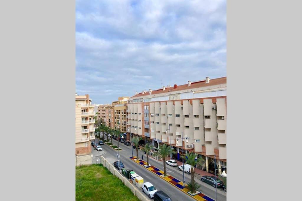 Apartamente Gil Vallejos ตอร์เรเวียคา ภายนอก รูปภาพ