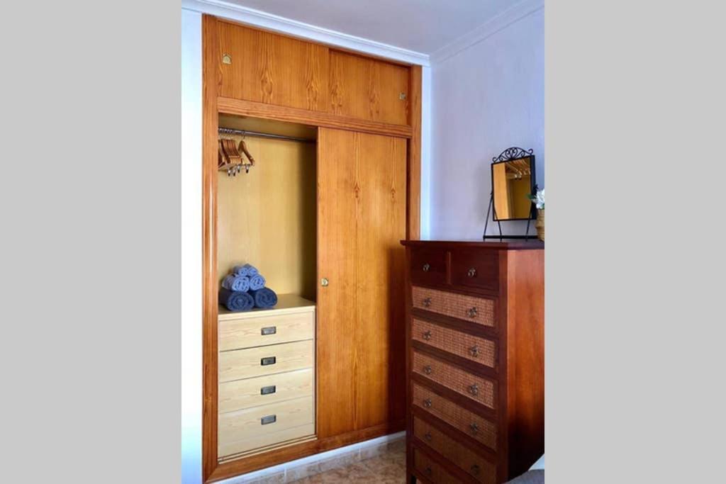 Apartamente Gil Vallejos ตอร์เรเวียคา ภายนอก รูปภาพ